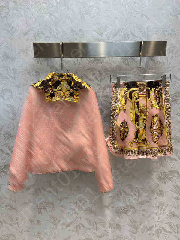 

Fashion Designer Womens Two Piece Pants Brand Logo Classic Print Double Sided Jacket Slim Fit High Waist Shorts Suit Retro Style Temperament Luxury Women Clothing