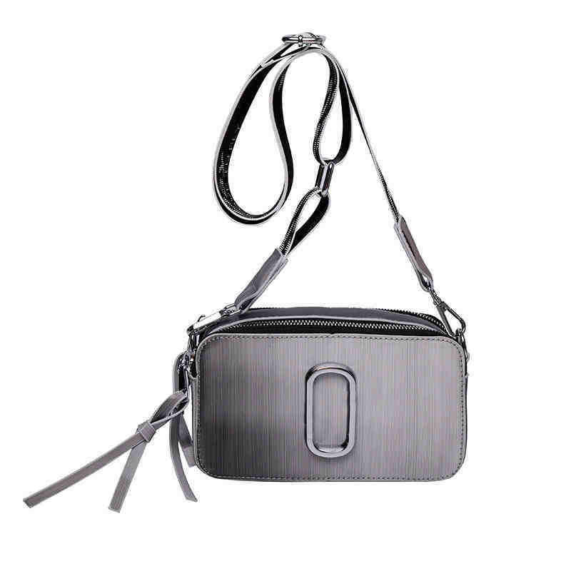 

Vintage MarcJacobs Leather Tote: Designer Handbag for Women - Multicolor, Small Size, High Quality