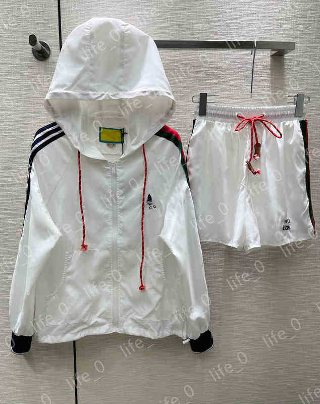 

Womens Two Piece Pants Lettering Logo Print Juicey Tracksuits Designer Cardigan Hooded Jacket Hot Shorts Luxury Women Clothing, White