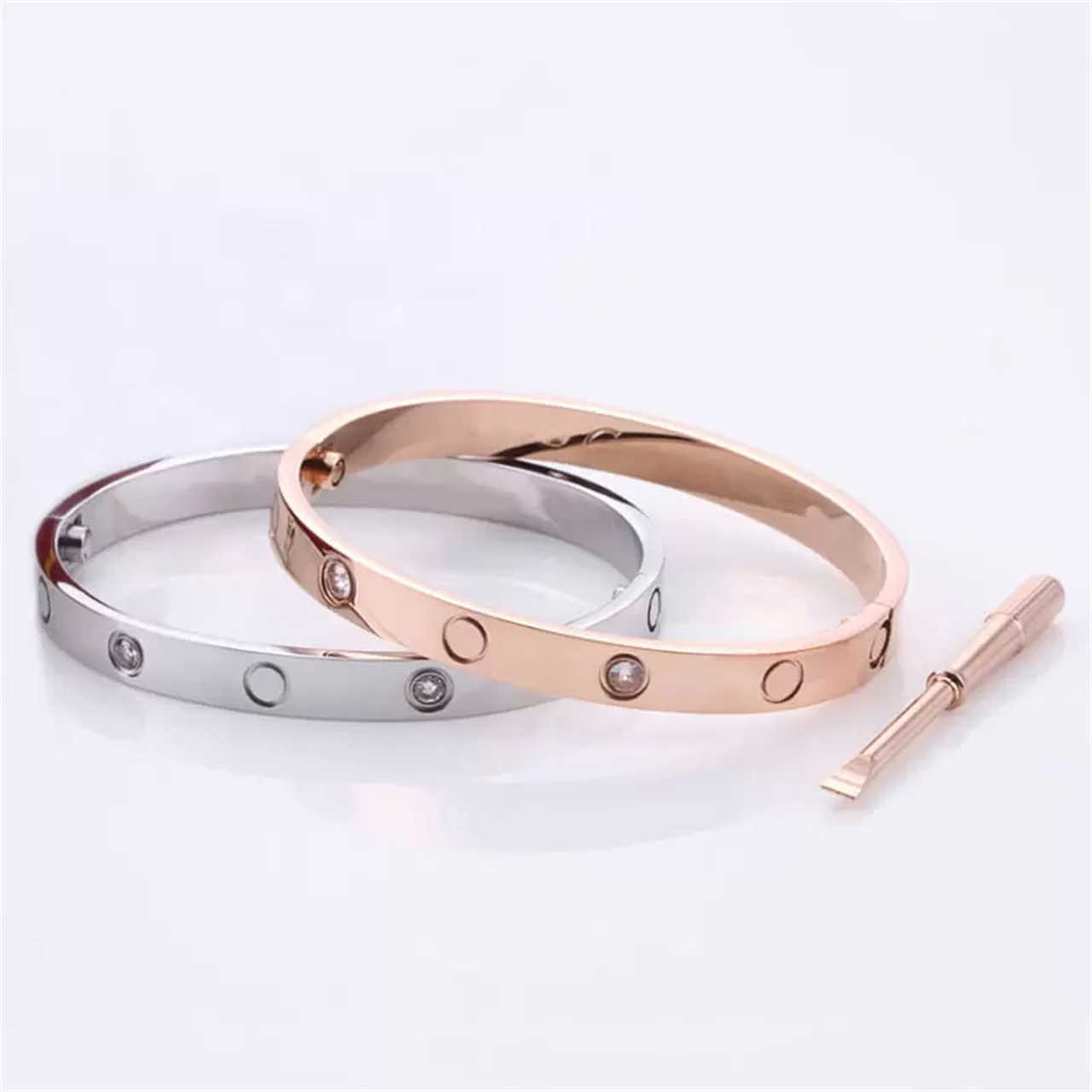 

Love Bracelet Designer Bracelets Luxury Jewelry Women Bangle Fashion Accessories Titanium Steel Cuff Chain Designer Letter Screw