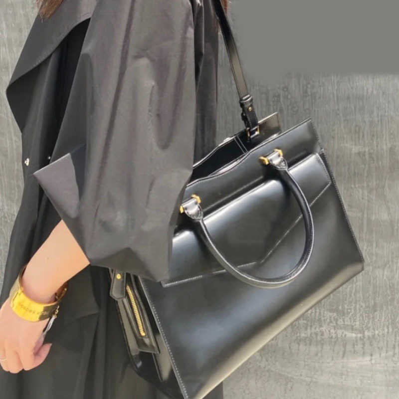 

Evening Bags y Totes Designer Tote Handbag Lady Luxurys Handbags High Quality Leather Shoulder Classic Elegant Handbag Women Business Bag 221122, Black