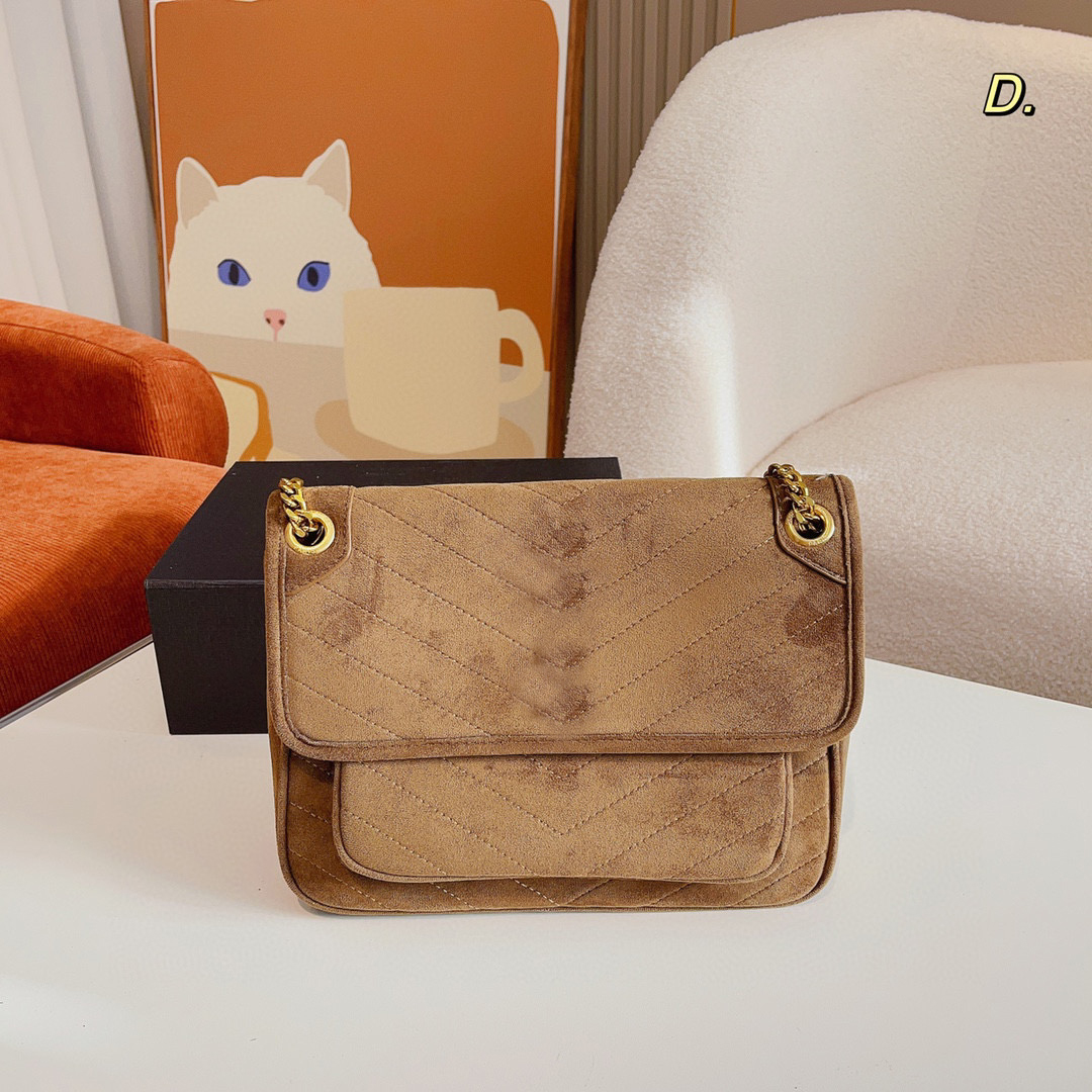 

5A Designer Envelope Bag Light Fleece Fabric Gold Chain and Logo Detail Benchmarking Original, Black