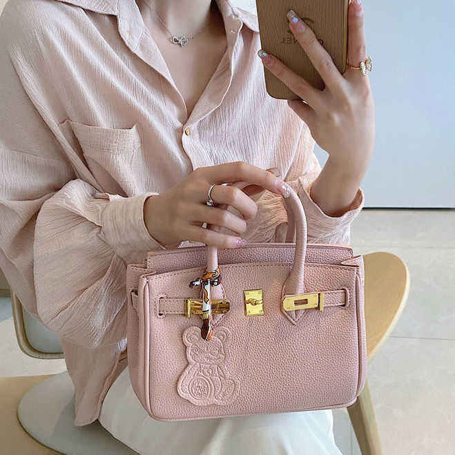 

Luxury Designer Handbags Shoulder Bags Crossbody Bag Tote Texture Leather Platinum Buckle 2023 Women's Fashion All-in-one Tote bags Factory Direct Sales, Rose red 20cm