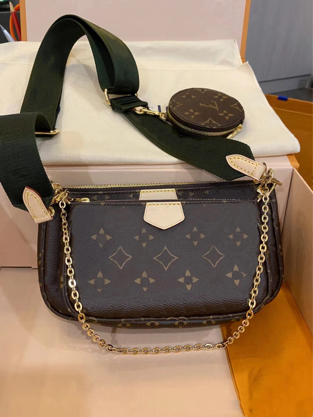 

One Shoulder Ladies Luxury Designer Messenger Bag Braided Shoulder Strap Solid Color with Letters, Box