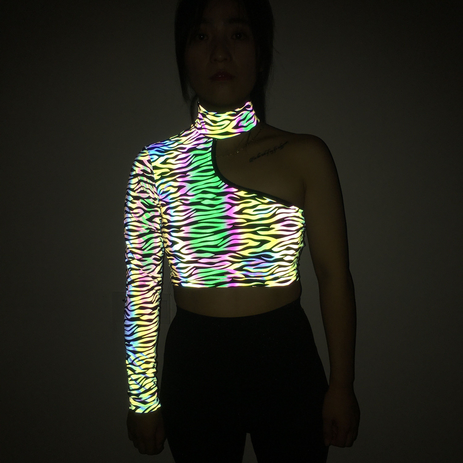 

Women' T-Shirt Printed Bright Reflective Single Shoulder Long Sleeve T-shirt Women Europe And The United States Sexy Crop Short Hanging Neck Bodice, Zebra stripes