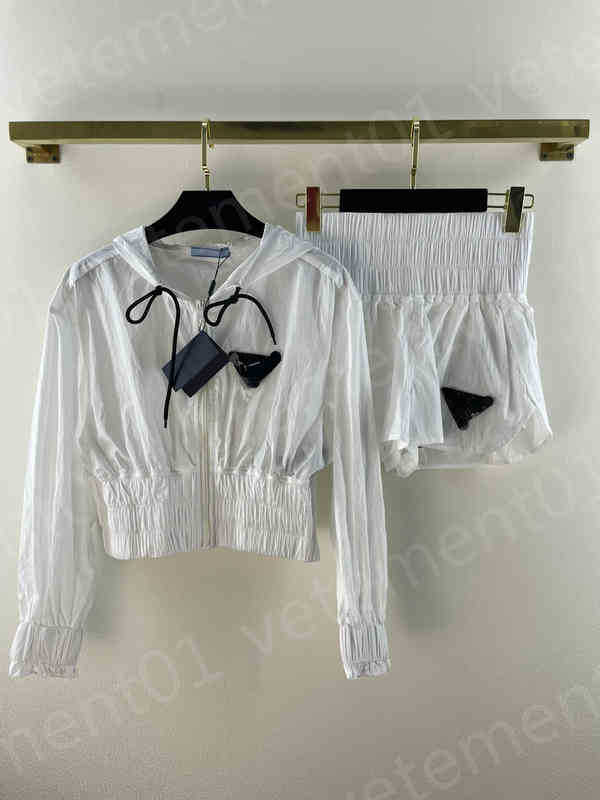 

Women's Two Piece Pants Brand Logo High End Mesh Fashion Camisole Slim Fit Yoga Pants Vintage Designer Shorts Suit Temperament Luxury Women Clothing