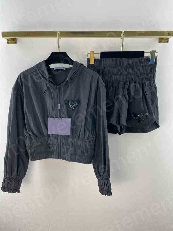 

Womens Two Piece Pants Brand Logo High End Mesh Fashion Camisole Slim Fit Yoga Pants Vintage Designer Shorts Suit Temperament Luxury Women Clothing A1