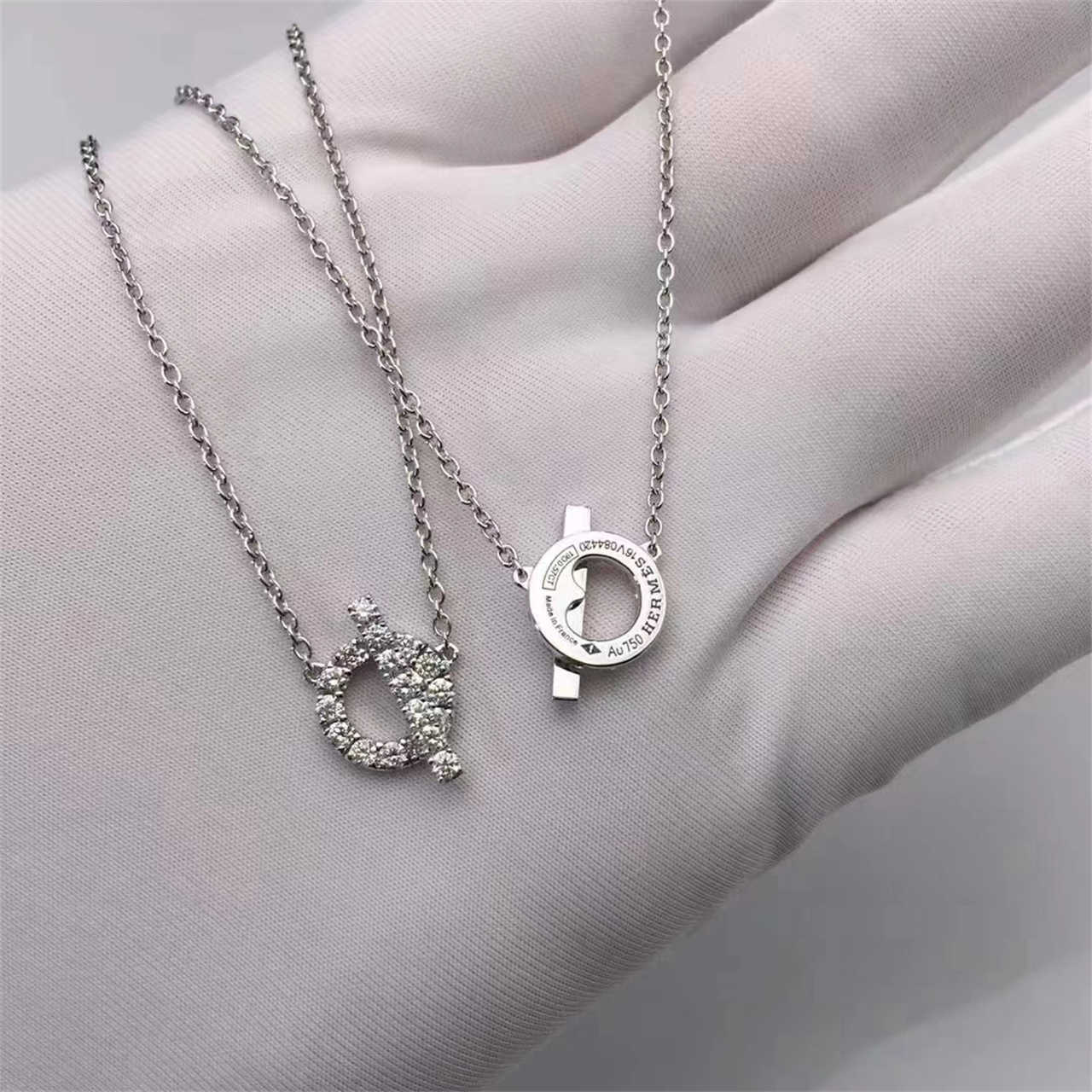 

Designer fashion new Pendant Necklaces for women Elegant Necklace Highly Quality Choker chains Designer Jewelry 18K Plated gold girls
