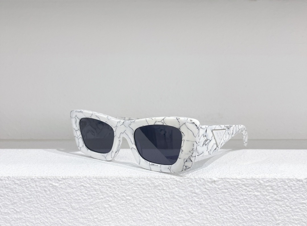

Sunglasses For Men and Women Summer style 13z Anti-Ultraviolet Retro Plate Full frame fashion Eyeglasses Random Box