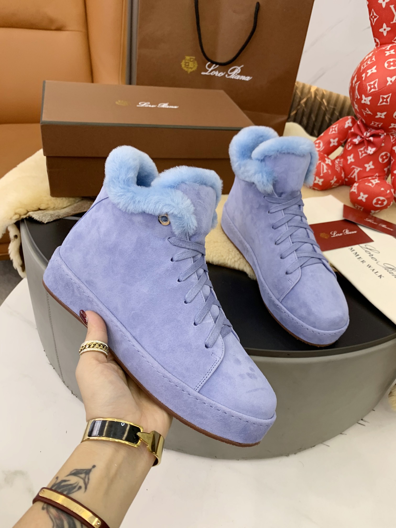 

Real leather Womens Loro Walk Boots luxury Fur Designer Winter High Top Shoes Lace Up Wool ladies LP Warm Boot Plus Size 41 42