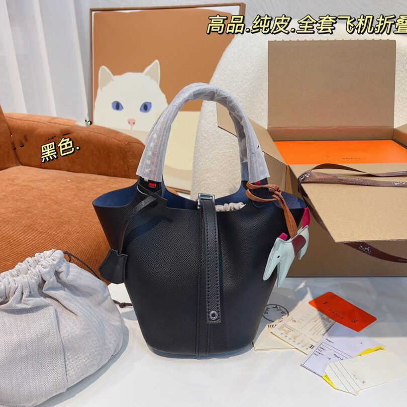 

H Bucket Classic Picotn Basket Bags Lock 2023 Cowhide Designer Leather Women's Handbag One Shoulder Cross Pn Nq2l, 19cm