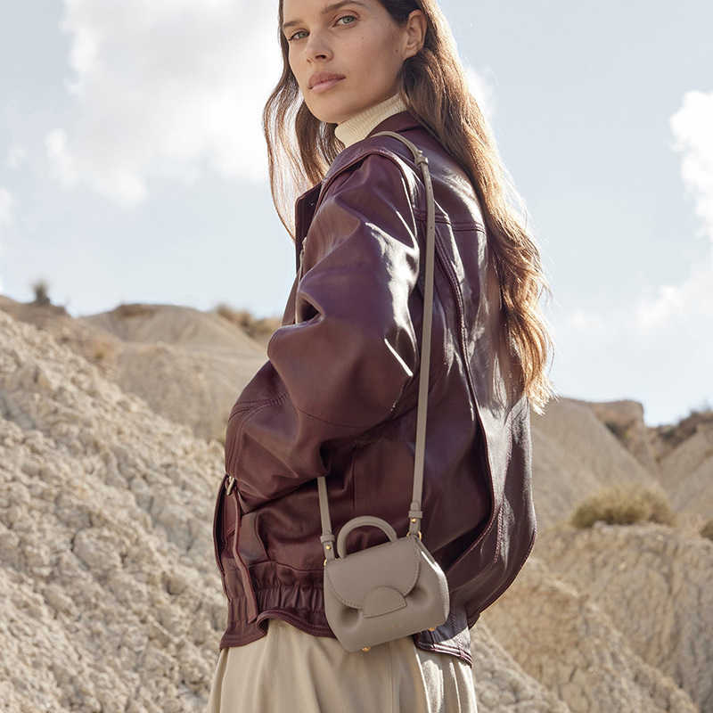 

The new French niche Polene new summer women's small square bag shoulder messenger portable mini Pochette, Mini black