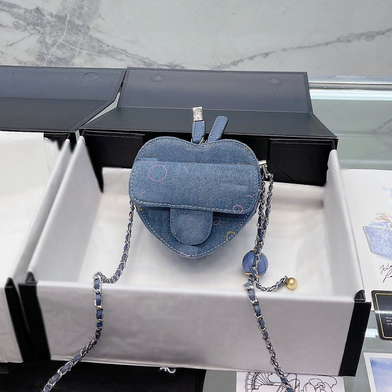 

Denim Printed Badge Fashion Women Designer Heart Bag Luxury Classic Quilted Zipper Crossbody Vintage Handbag Shopping Cosmetic Bag Wallet Coin Purse Fanny Pack, Blue
