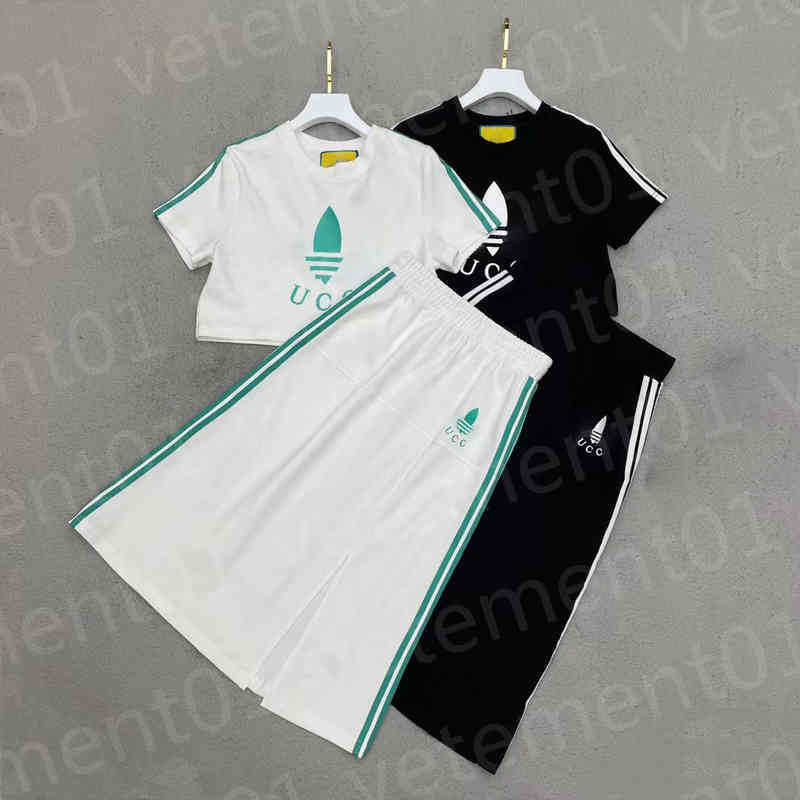 

Luxury woMens Two Piece Pants Brand Cotton T-Shirts uicy tracksuits Fashion Trend Tracksuit Shorts Sports Pants High Quality Men Designer Clothing