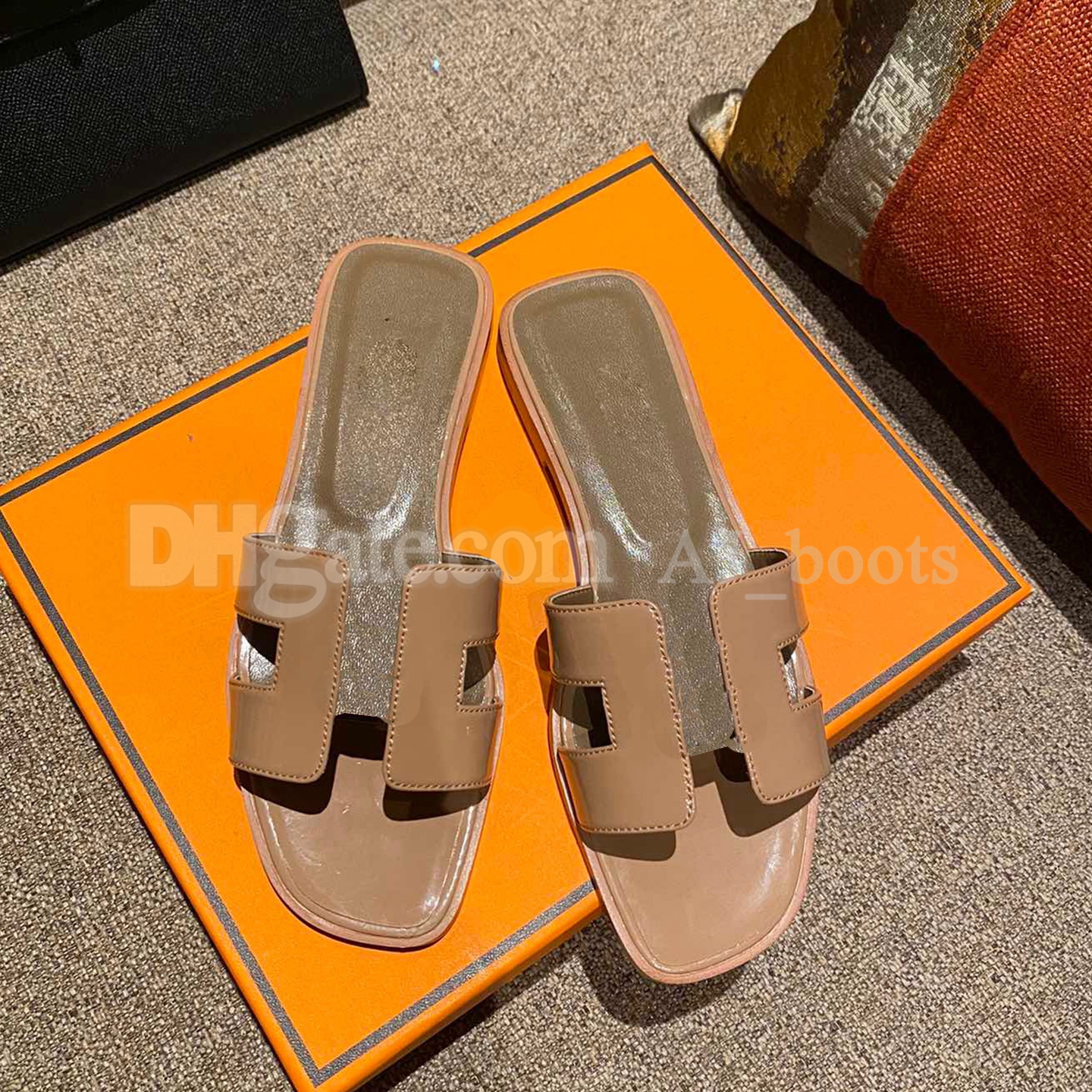 

slide designer woman Women Designer slippers Classic Sandals Leather Shoes designer slide Luxury slipper Beach Flat heel Flip Flops dustbag EUR size 34-42 hot, #h33