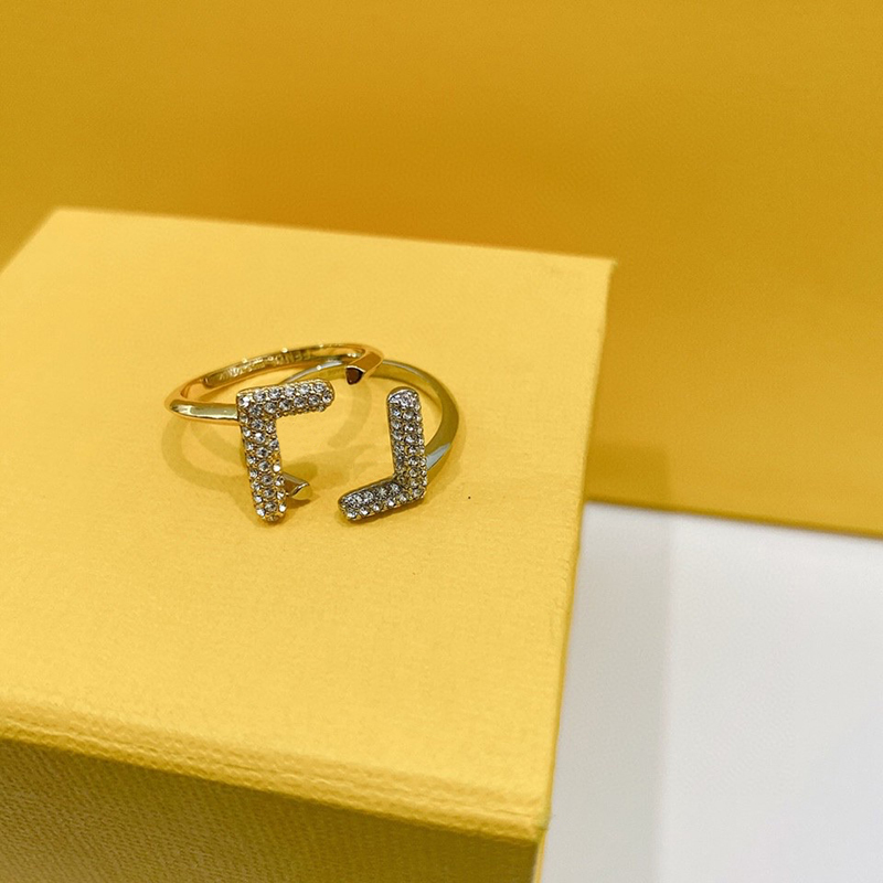 

Designer Mens Rings Fashion Womens Classic Luxury Brand Ring Vintage Light Luxury Couples Jewelry Gifts Ring Classic F Rings D22112205JX
