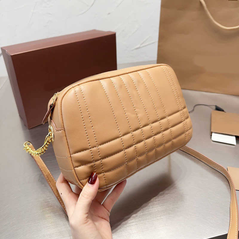 

Designer Luxury Burbrerity Bags For Women High Quality Brown Crossbody Handbags Vintage Burbrery Leather Wallet Paris Plaid The Totes Bag Fashion Purses 827Z, Pink