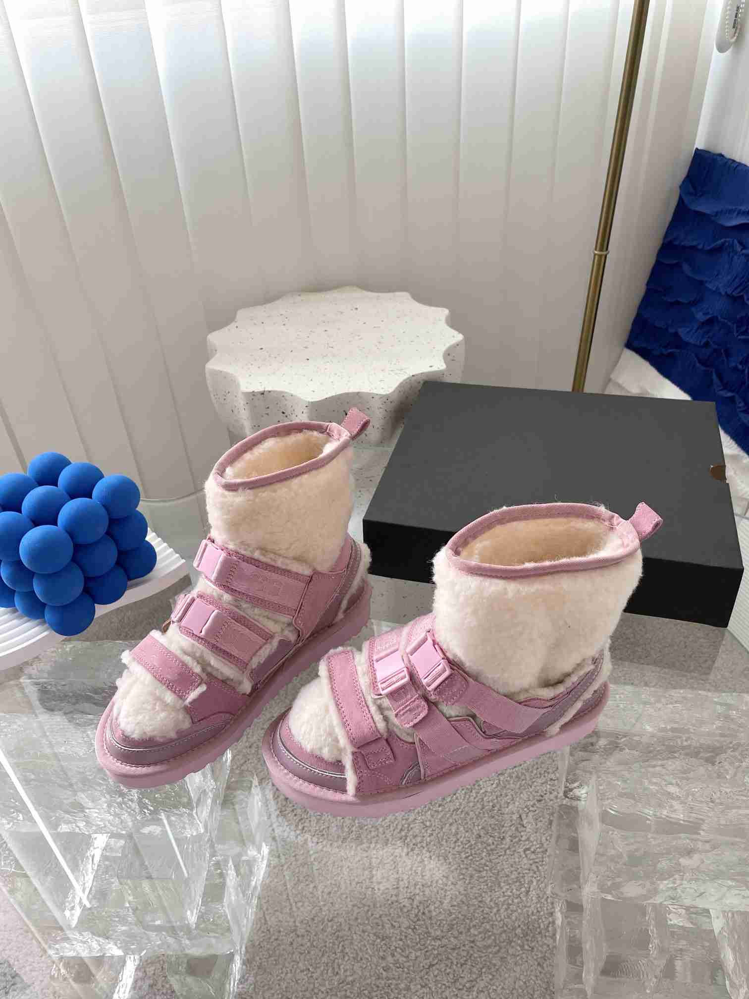Autumn and Winter 2022 New Women's Sheep Cake Wool Removable Double Snow Boots