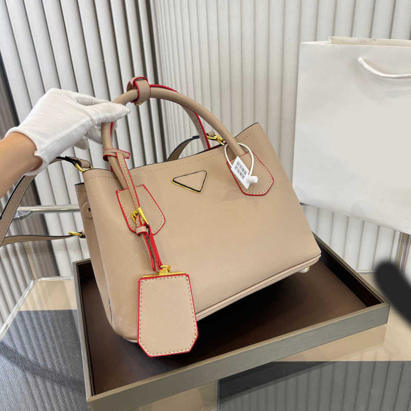 

Prads totes designer handbag women bag Handbags Prade the Tote bags Luxuries designers womens crossbody Handbag Shoulder 7A high quality purses wallet 7R5H, Prad-1