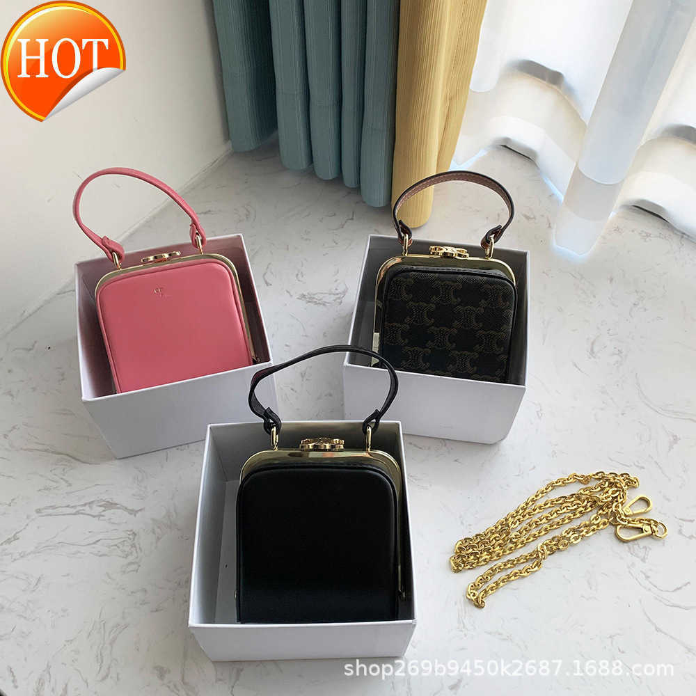 

Women's Designer Bags 2023 New Triumphal Arch Old Flower Box Clip Small Square Bag Mini Mouth Red Single Shoulder Messenger Hand Factory Direct Sales, Black (gift box delivery)