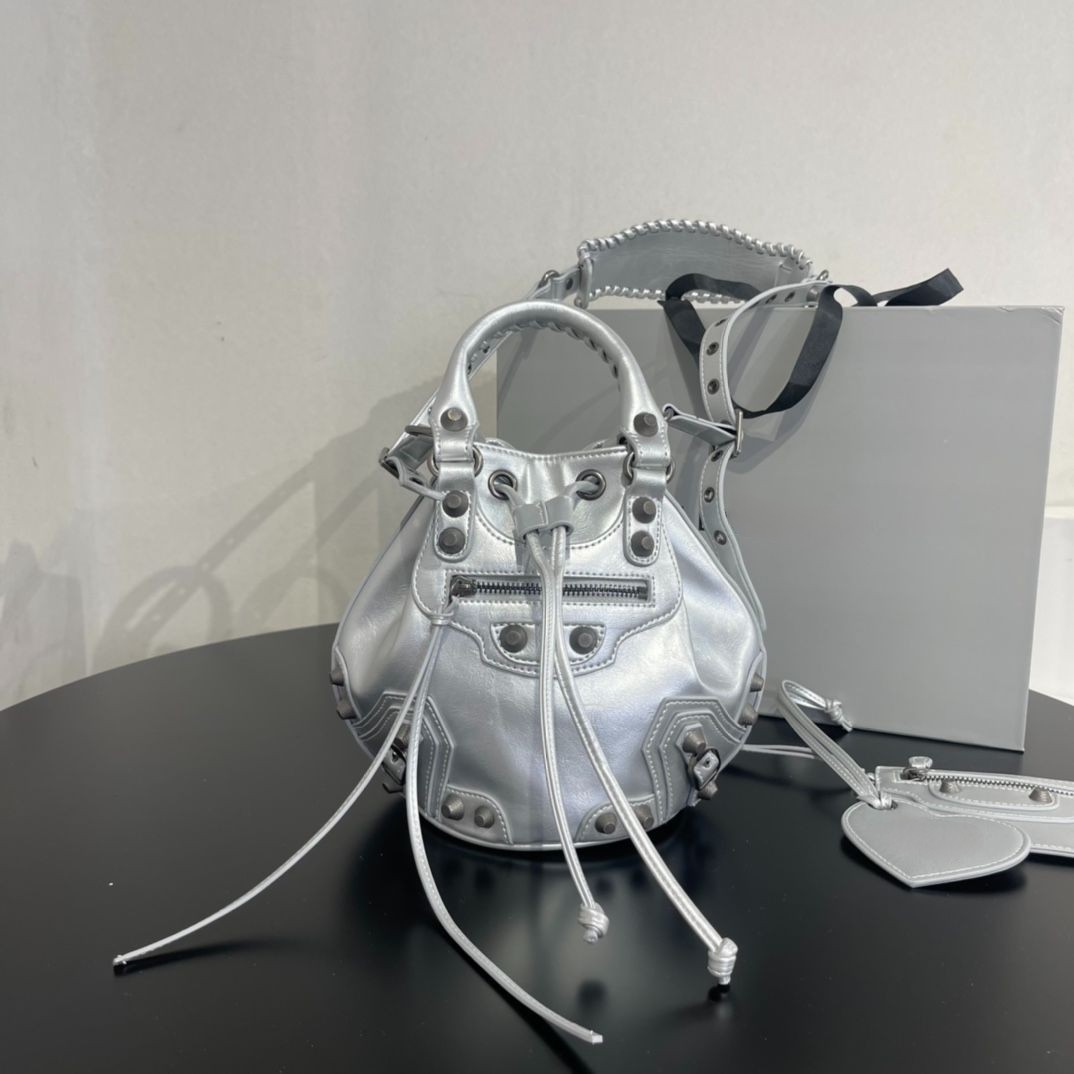 

designer tote bag Fashion WOMEN luxurys totesbags genuine leather handbags messenger crossbody Men purse designers bucket bags shoulder bagss makeupbag, Box