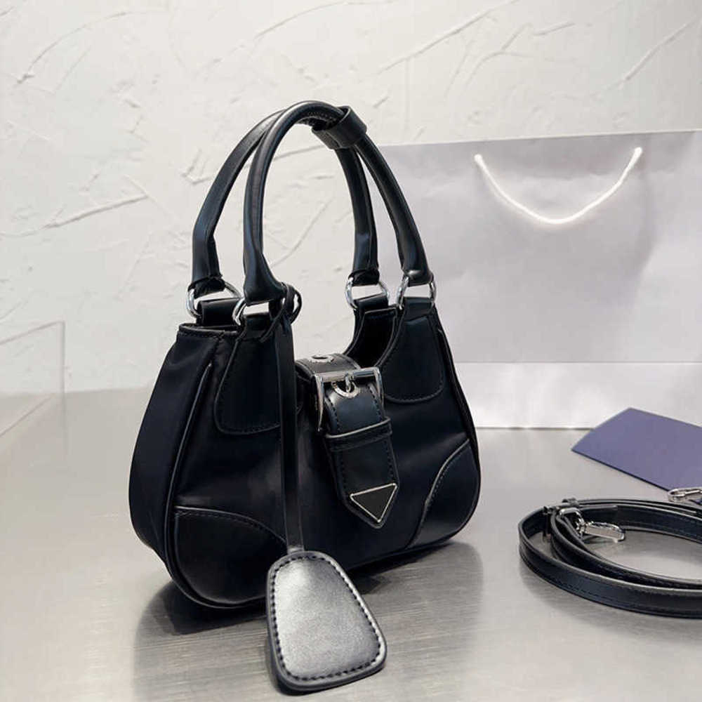 

Totes PRAbag Nylon Tote Bag New Handheld Half-moon Bag Women Triangle Designers Bag Purse Handbag Messenger Purse 221123 MF7R, Prad-black