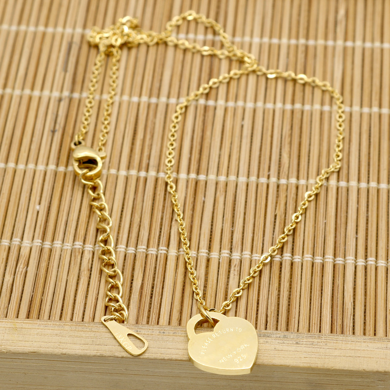 

Hot Designer necklace New Brand Heart Love Necklaces titanium 18k gold plate Stainless Steel Accessories For Women Jewelry Gift girlfriend accessories wholesale