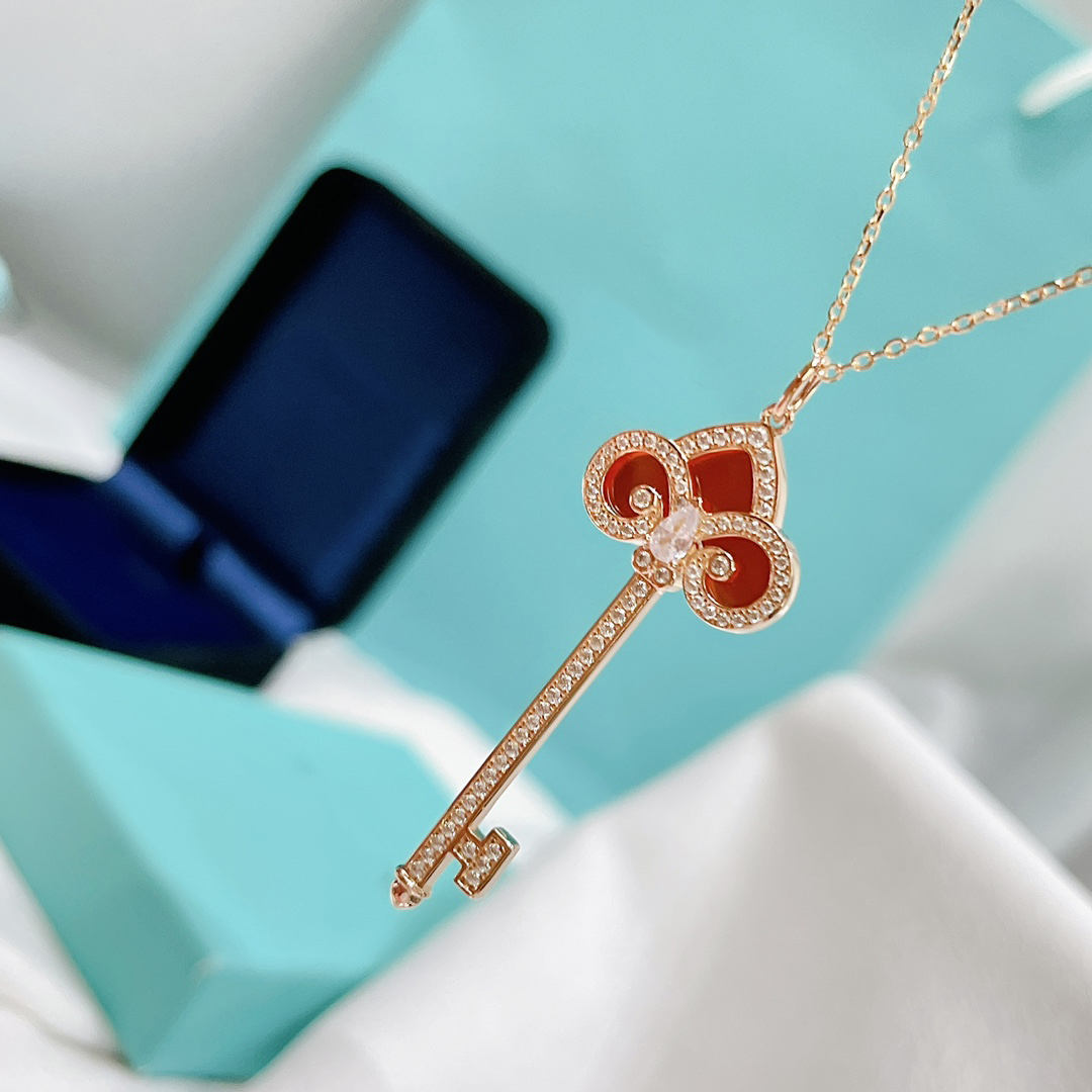 

Luxurys designer Necklace Bracelet classic letters exquisite workmanship high-end fashion personality trend men's and women's gift box