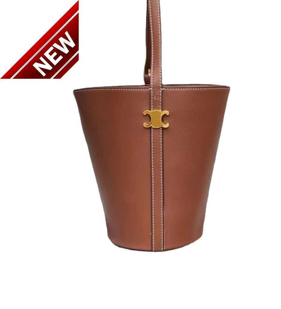 

Women's Designer Bags 2023 New Girls' One Shoulder Diagonal Messenger Triumphal Arch Bucket Counter Factory Direct Sales, Caramel