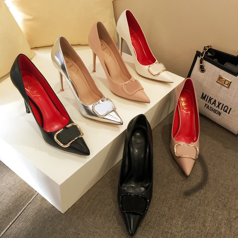 

2022 Dress Shoes Buckle Shoes High Heels Pumps Ladies Wedding Shoes Black Heels Shoe Metal V Tacones Pointed Toe Stilettos Sexy, With box + red dust bag
