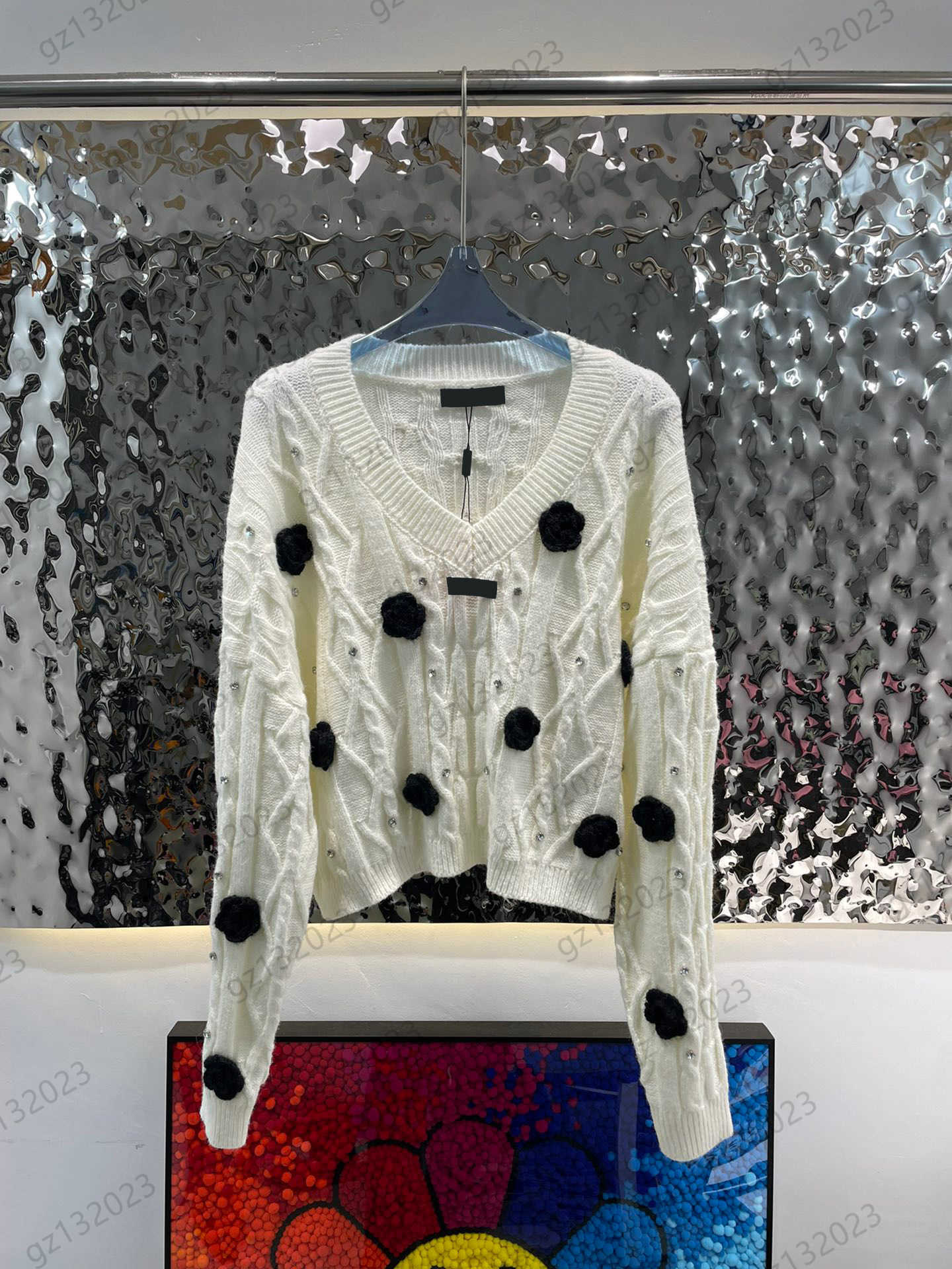 

Womens Sweater Contrasting Colors Three Dimensional Flower Ornament Pullover Short Knit Sweaters V-neck Twist Stripes Diamond-embellished Knitwear Women Clothes
