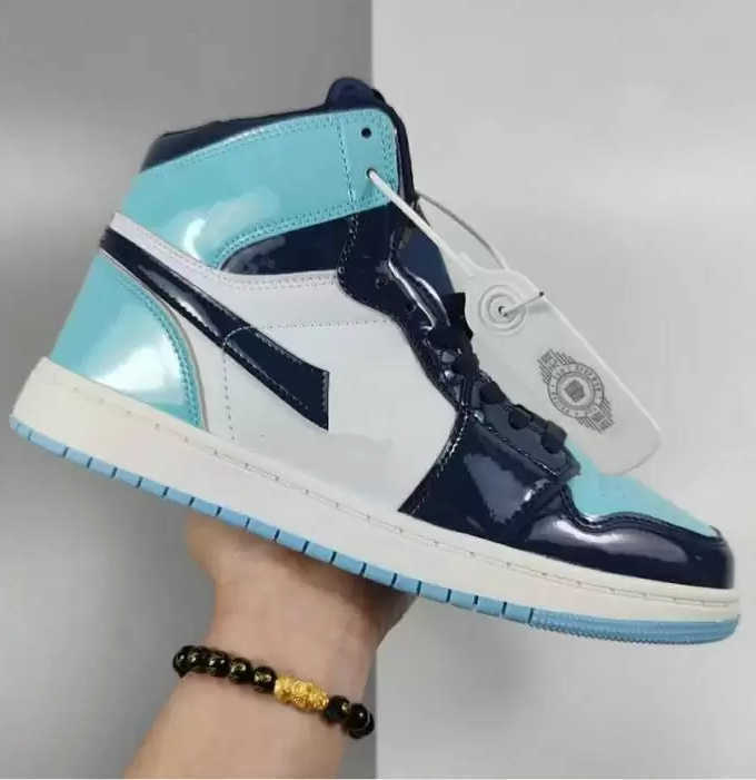 

Mens Womens Jumpman 1 Mid Light Smoke Grey Basketball Shoes 554724-092 BLACK-WHITE hightop sneakers Dress Shoe 45 ASRC BNPD