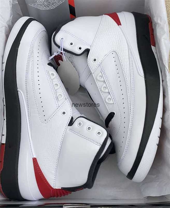 

Authentic Air OG 2 2s Chicago Basketball Shoes Sports Sneakers DX2454-106 Outdoor Mens White Varsity Red Black With Original