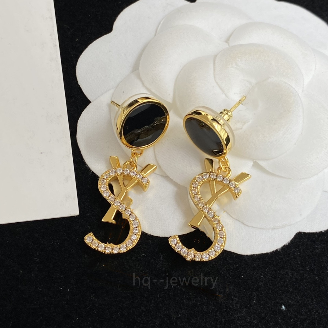 

2023 earrings designer for women stud luxury gold heart shape pearl crystal gold letter 925s silver jewelry classic