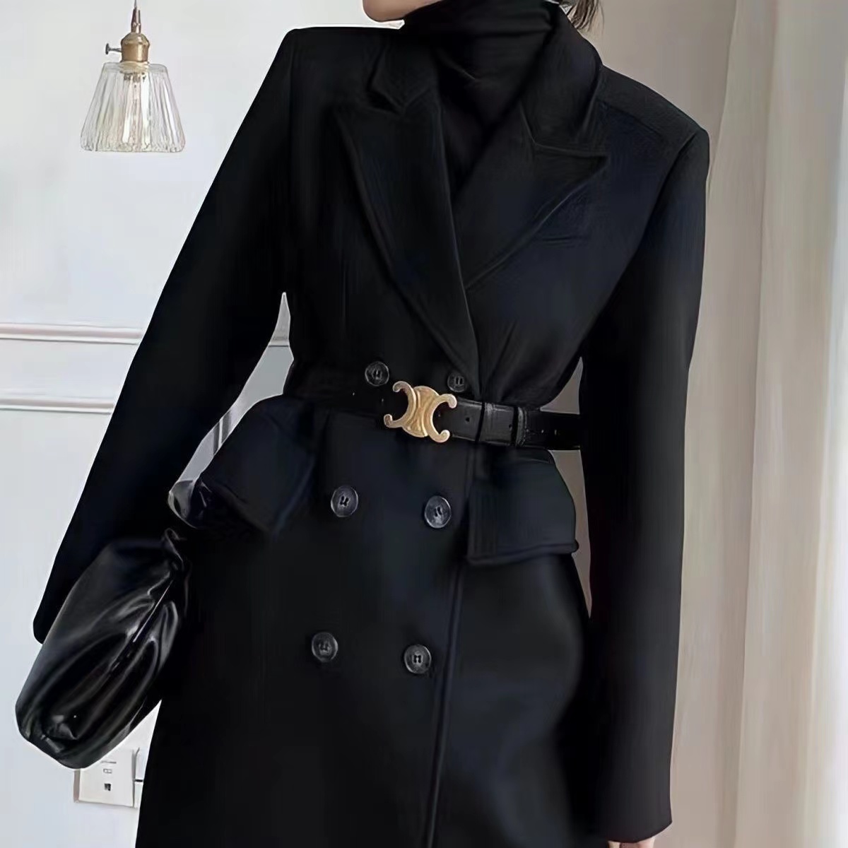 Arc de triomphe Style pour femmes polyvalent en cuir décontracté papillon cuivre boucle décorative fine ceinture