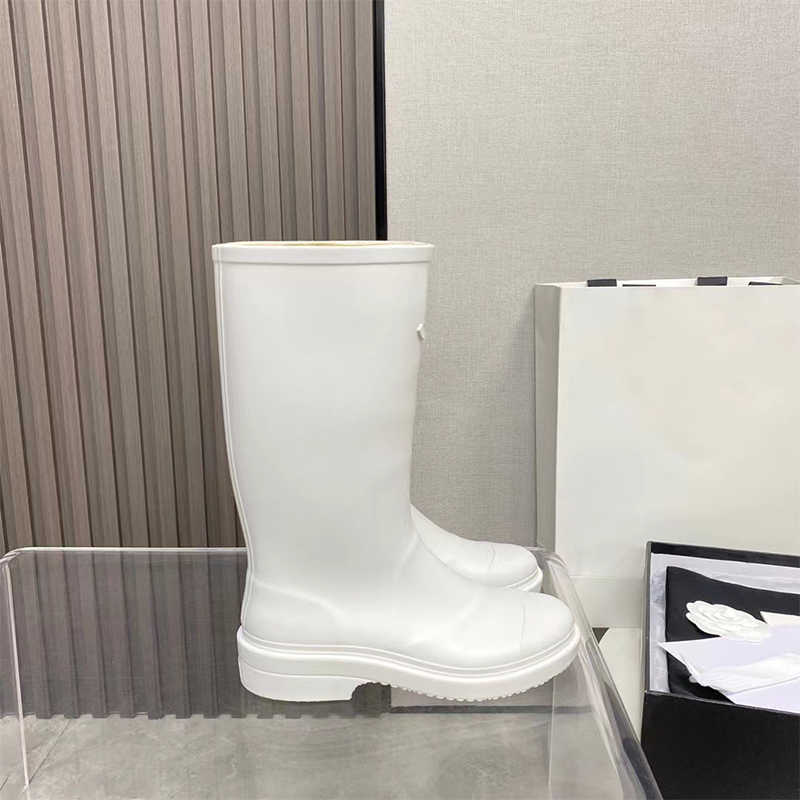 

Australie Women Platform Designer Rubber Rain Boots PVC Knee Boot 23FW Casual Style Waterproof Welly Boots Luxury Rainboots Water Shoes Rain Shoes 35-41 NO431