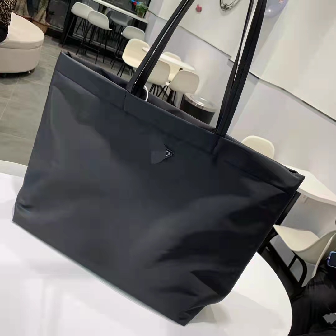 

Black Nylon Handbag Tote Bag For Women Luxury Designers Bag High Capacity Ladies Casual Shopping