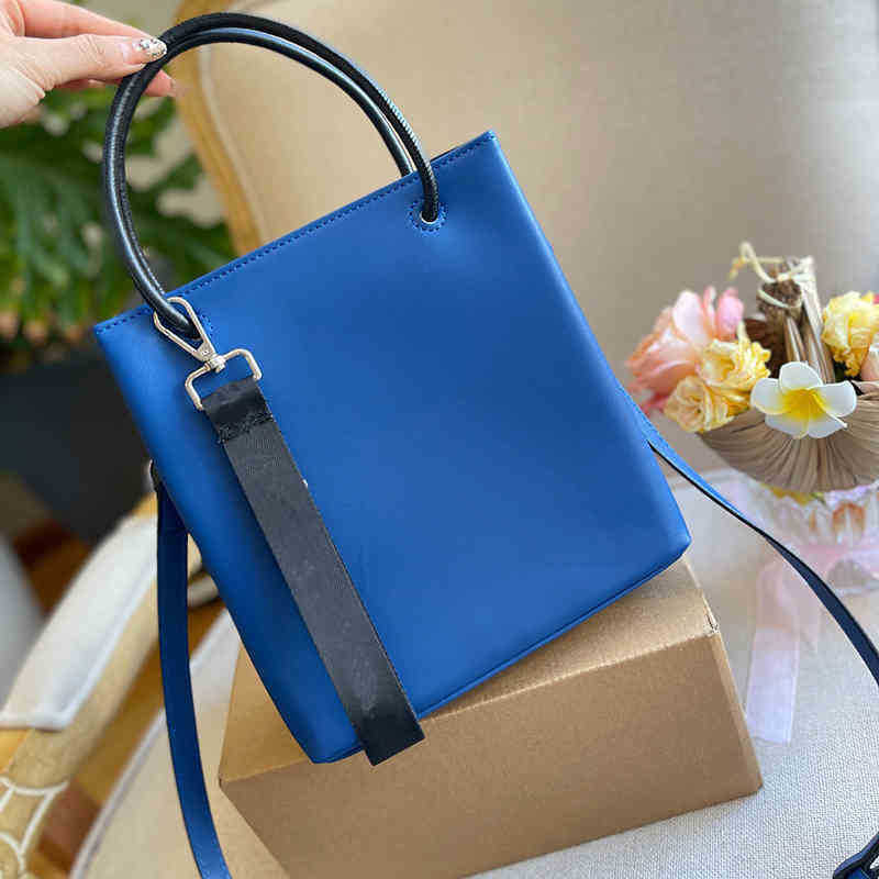 

Designer Bag Ladies Crossbody Bags Women New Fashion Handbags Designers Female Clutches Shoulder Woman Hand Purses 2211298, Balen051201
