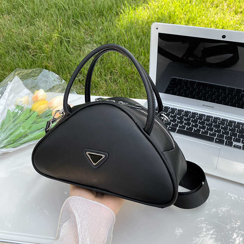 

Totes Triangle Women's Bag 2022 Trend Black Messenger Bag Y2K Luxury Designer Handbag PU Leather Small Tote Shoulder Bag For Ladies Y2211, Green bag