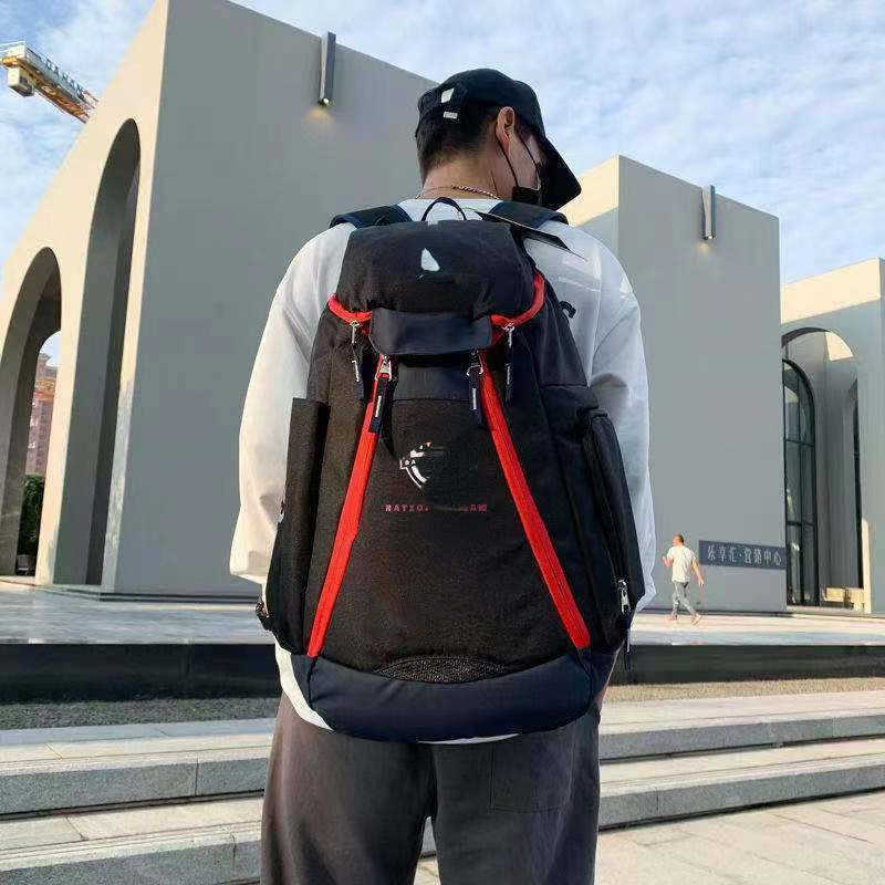 

Backpack Style US Elite Basketball Training Bag Large capacity multi-functional outdoor travel bag for boys and girls, Red