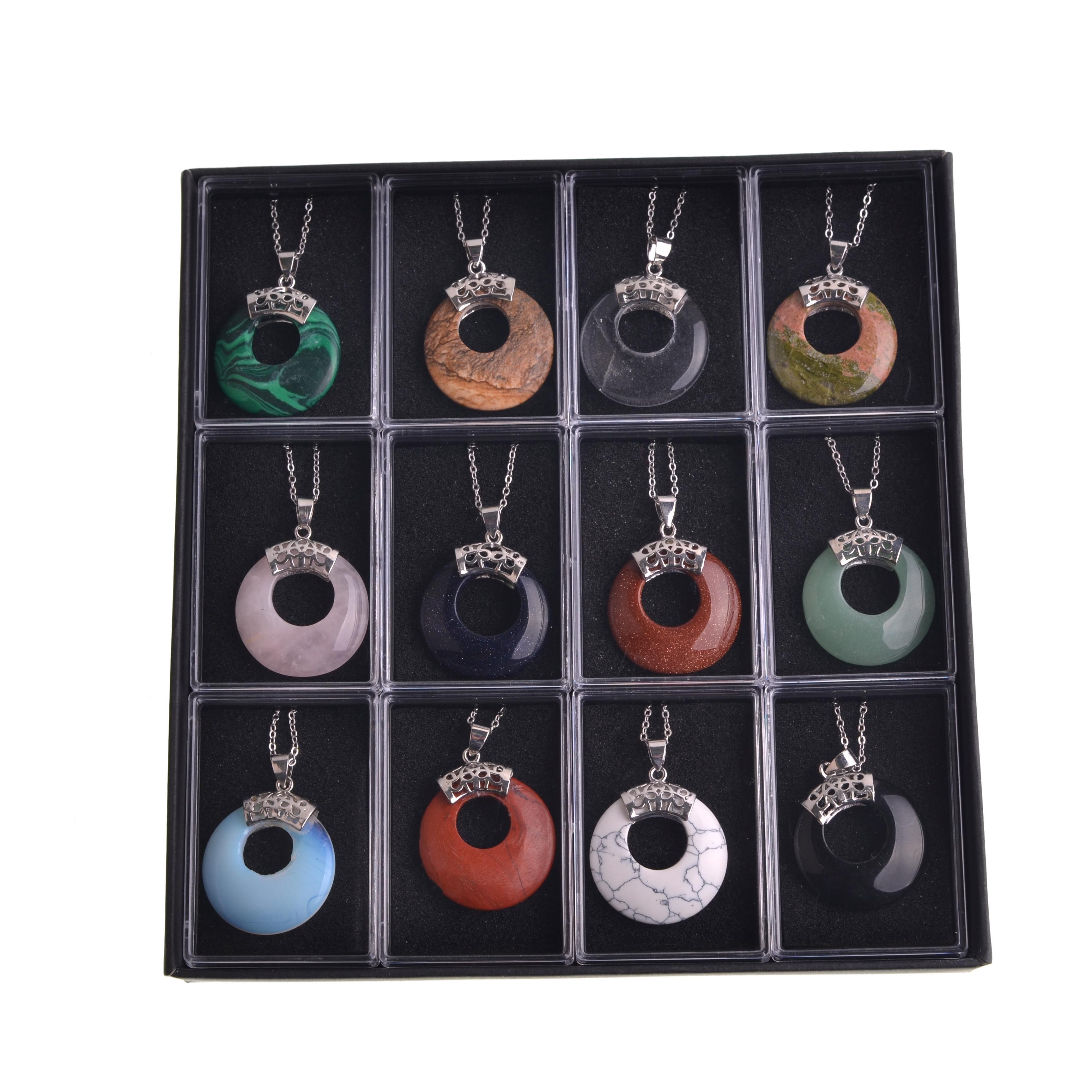 

Pendant Necklaces Nostal Pendant Men And Women Retro Novelty Simple New Necklace Natural Crystal Semiprecious Stone Chakra Gem Amet Dhzes