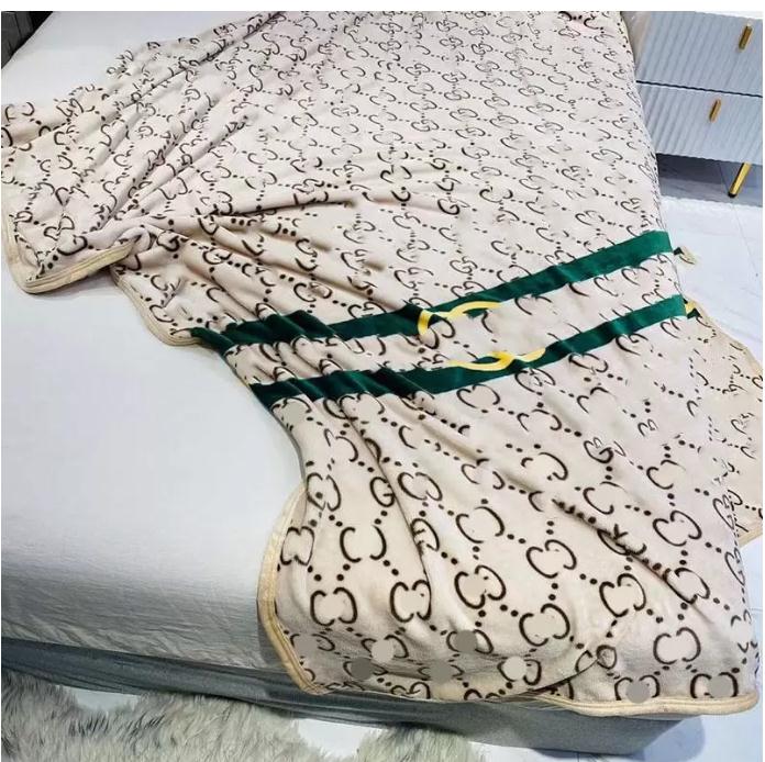

Black And White Camellia Designer Throws Blankets Sofa Bed Plane Travel Towel Blanket Gift 012