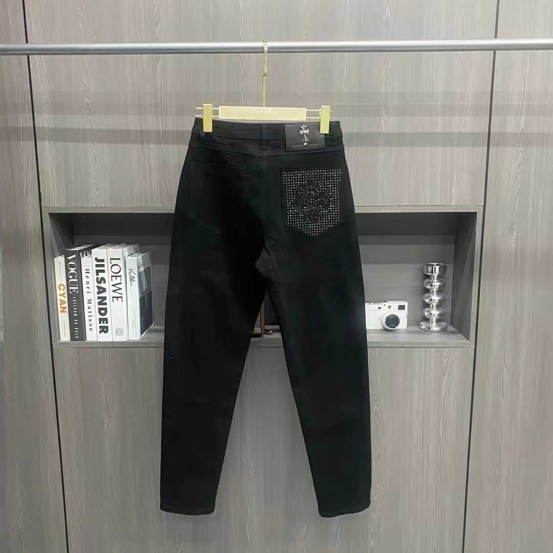 

Mens Designer Jeans Chromes Heartss Fashion Denim Pants New Croissant Men's Autumn Winter Loose Straight Tidy Craft Trend, Black hot drill jeans