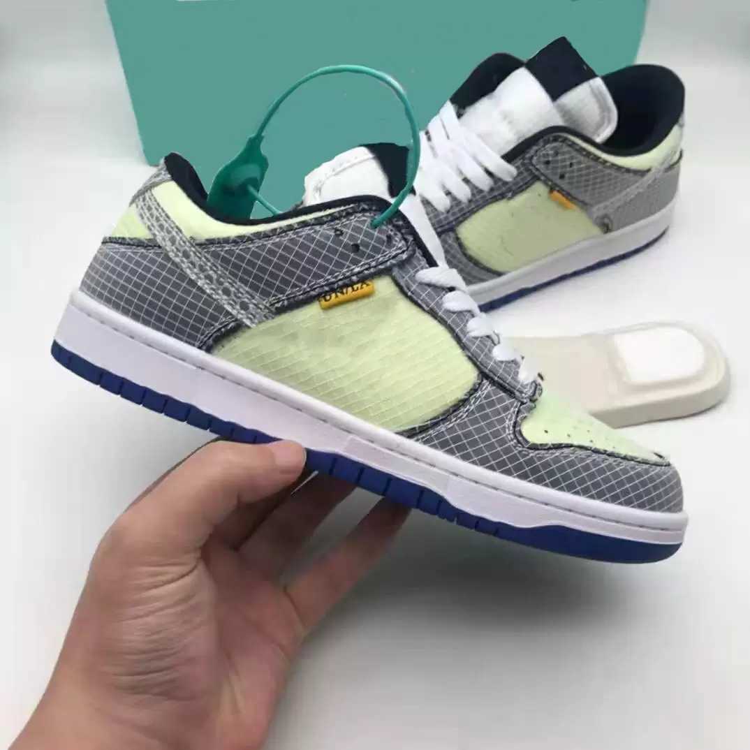 

New Men Women sb Skateboard Shoes Fashion Wear-Resisting Low Lace-Up Casual Outdoor Comfortable Zapatos Sneakers Trainers 36-44 I68O