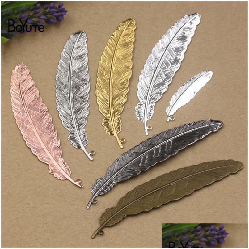 

Charms Wholesale 10 Pcs 24X110Mm 12X4M 6 Colors Small Bookmark Feather Pendant Vintage Style Brass Material Diy Charms Drop Delivery Dhus6