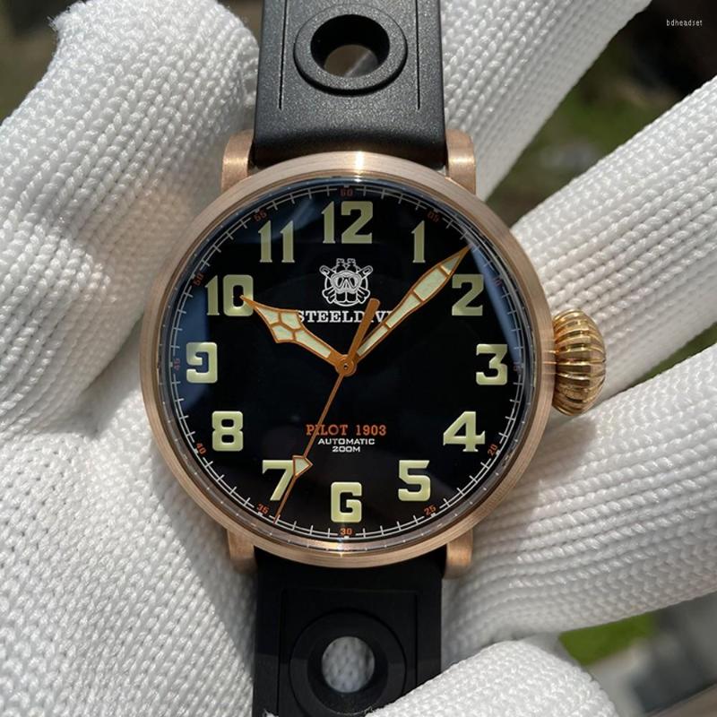 

Wristwatches Steeldive SD1903S Cusn8 Bronze Watch NH35 Mechanical Simple Style Men's Watches Luminous 200m Waterproof Rubber Strap