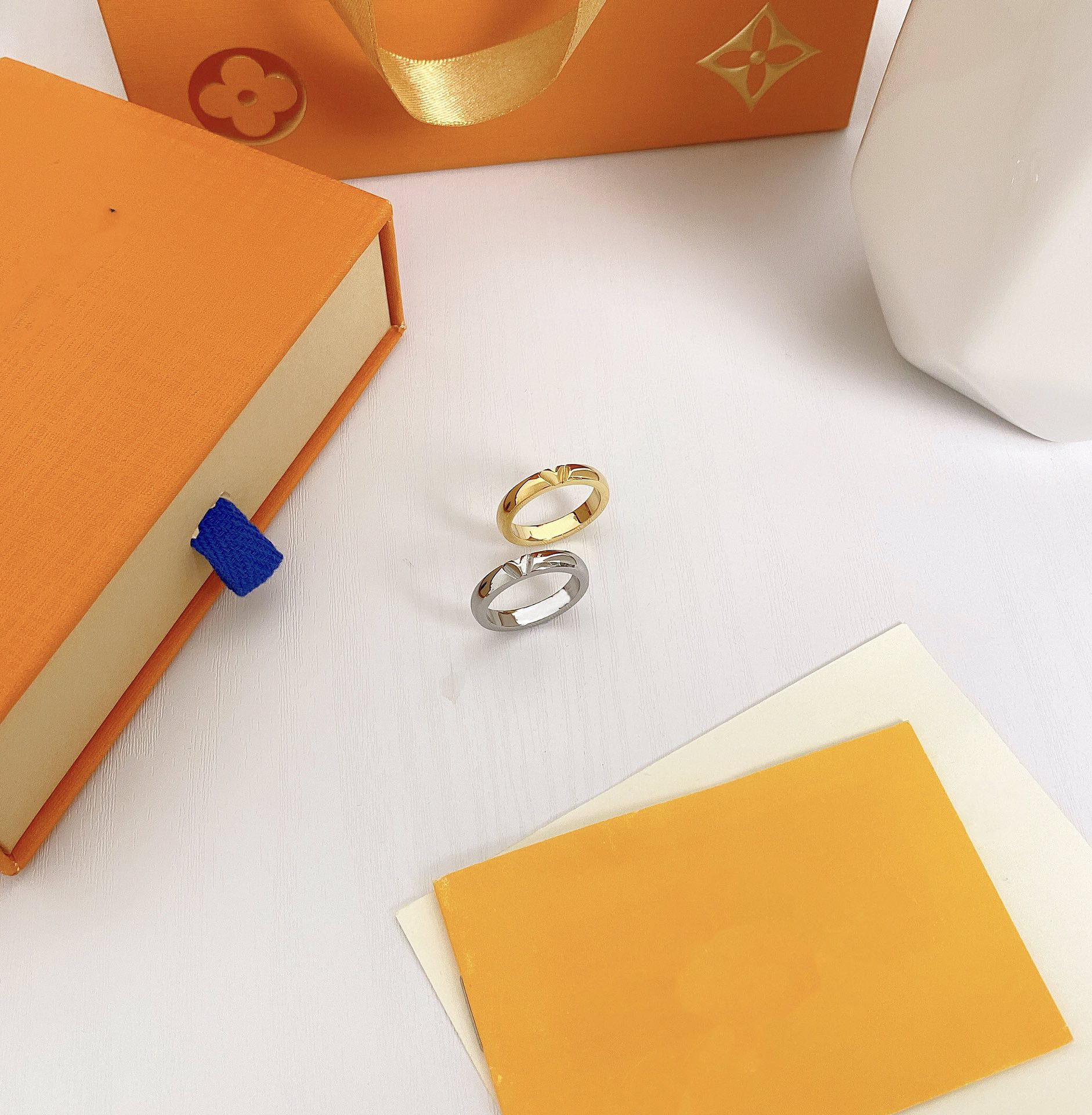 

Brand Designer Band Rings Women Men Stainless Steel Letter Titanium Steel Ring 18K Gold Plated Wedding Jewelry Lady Accessories Size 6/7/8/9/10