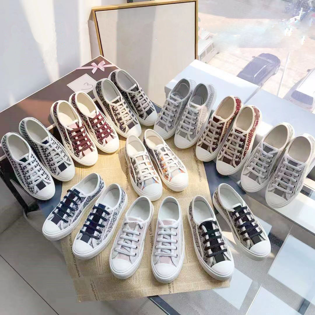 

designer Women shoes Loafers Embroidery christians printing luxe Flats Luxury Canvas shoes size eu34-42 gorgeous elegant casual shoe Best-selling with box