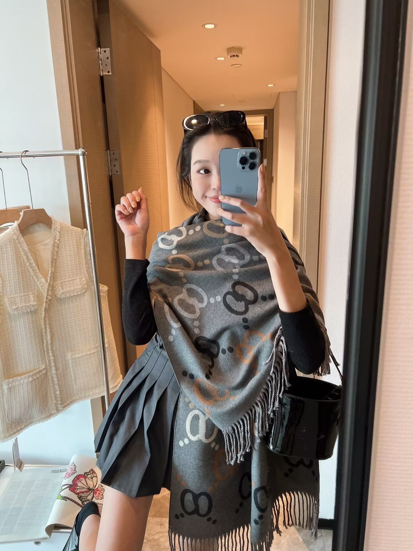 

fashion Paris designer 100% Cashmere Scarf men's and women's same brand letter scarf large shawl warm thickened wool Available in 12 colors