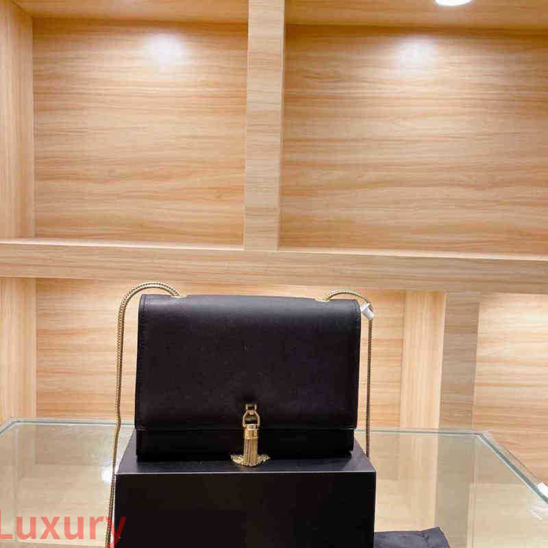 

Women Messenger Handbag Classic Tassel Chain Bag Personality Fashion Underarm Leather Purses Lady Wallet 221128, Black